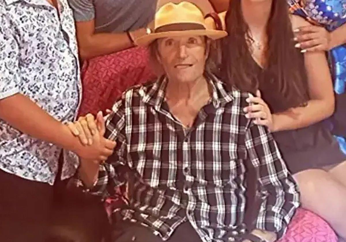 Amador Mohedano, visiblemente más delgado.