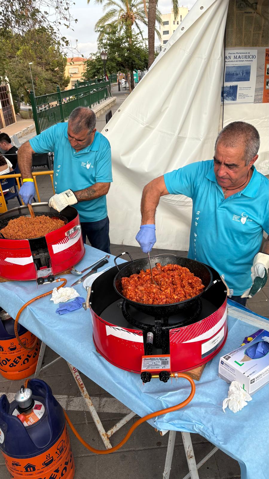La vaca enmaromada y las jijas de Palazuelo de vedija triunfan en Chiva