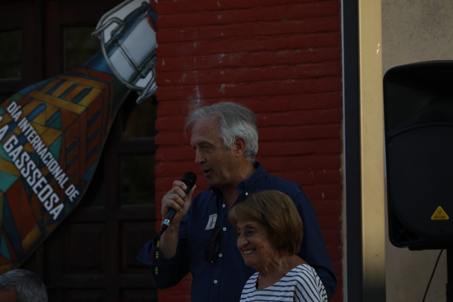 Así vivió Villalán de Campos su primer día internacional de la gaseosa