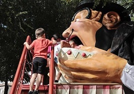 Tragaldabas en el Barrio España.