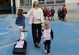 Alumnos del colegio La Salle, en la vuelta al colegio el año pasado.