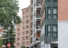 Viviendas en Plaza de la Universidad de la capital.