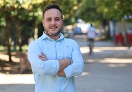 Jorge Guerra en el parque frente al Campo de Fútbol Felicísimo de la Fuente de Valladolid.