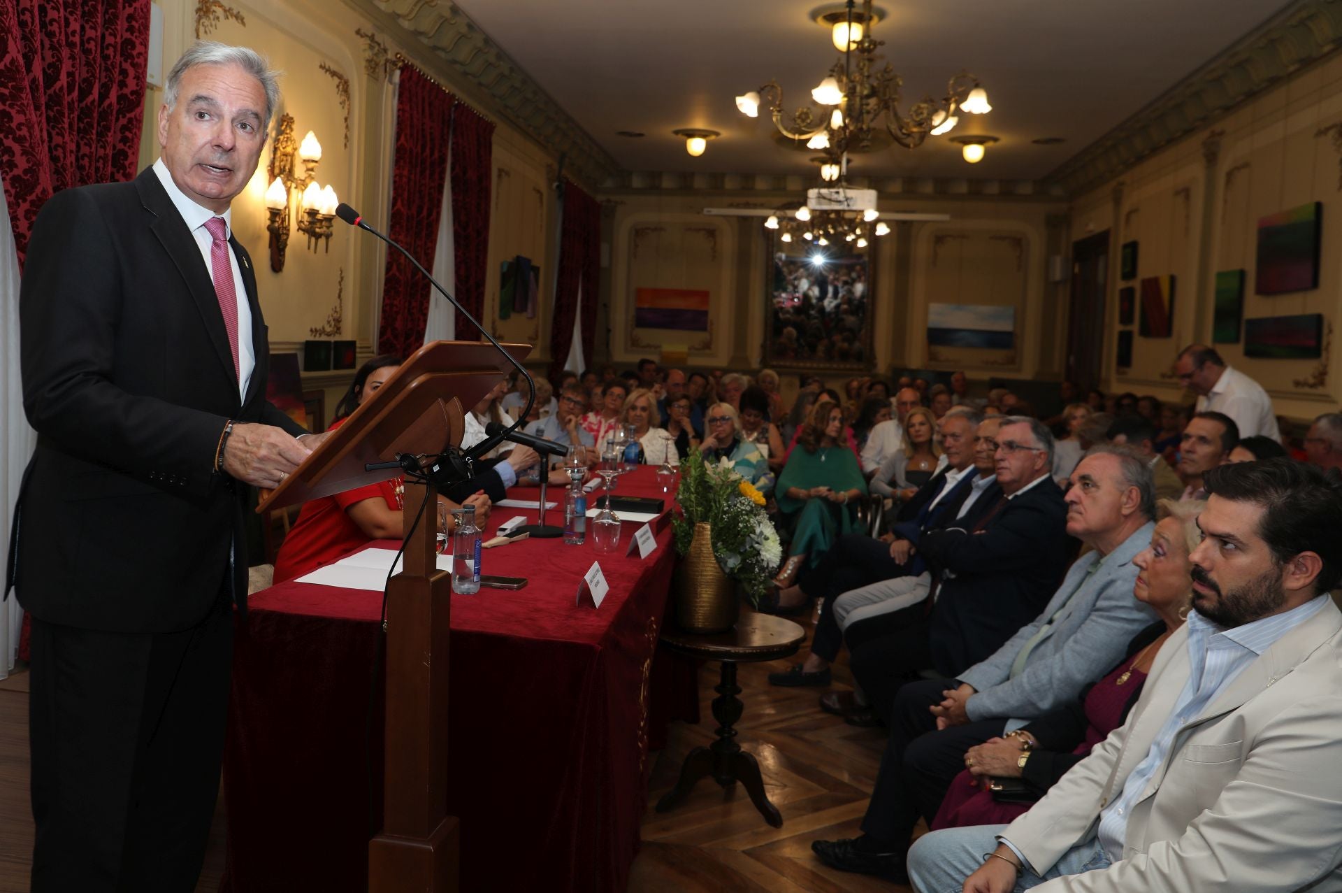 El Casino de Palencia abre la fiesta