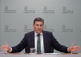 El portavoz de la Junta, Carlos Fernández Carriedo, este jueves en la rueda de prensa posterior al Consejo de Gobierno.