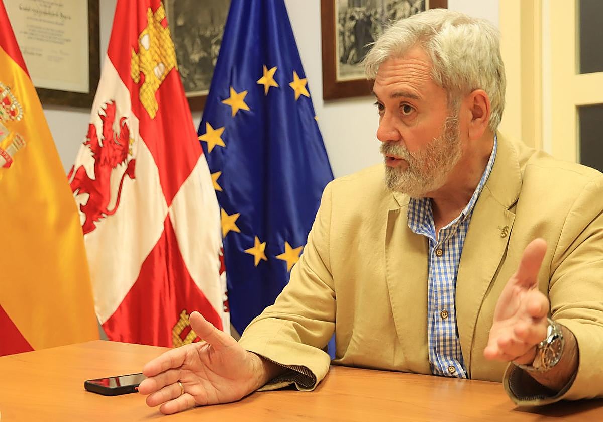 Alejandro González-Salamanca, durante la entrevista.