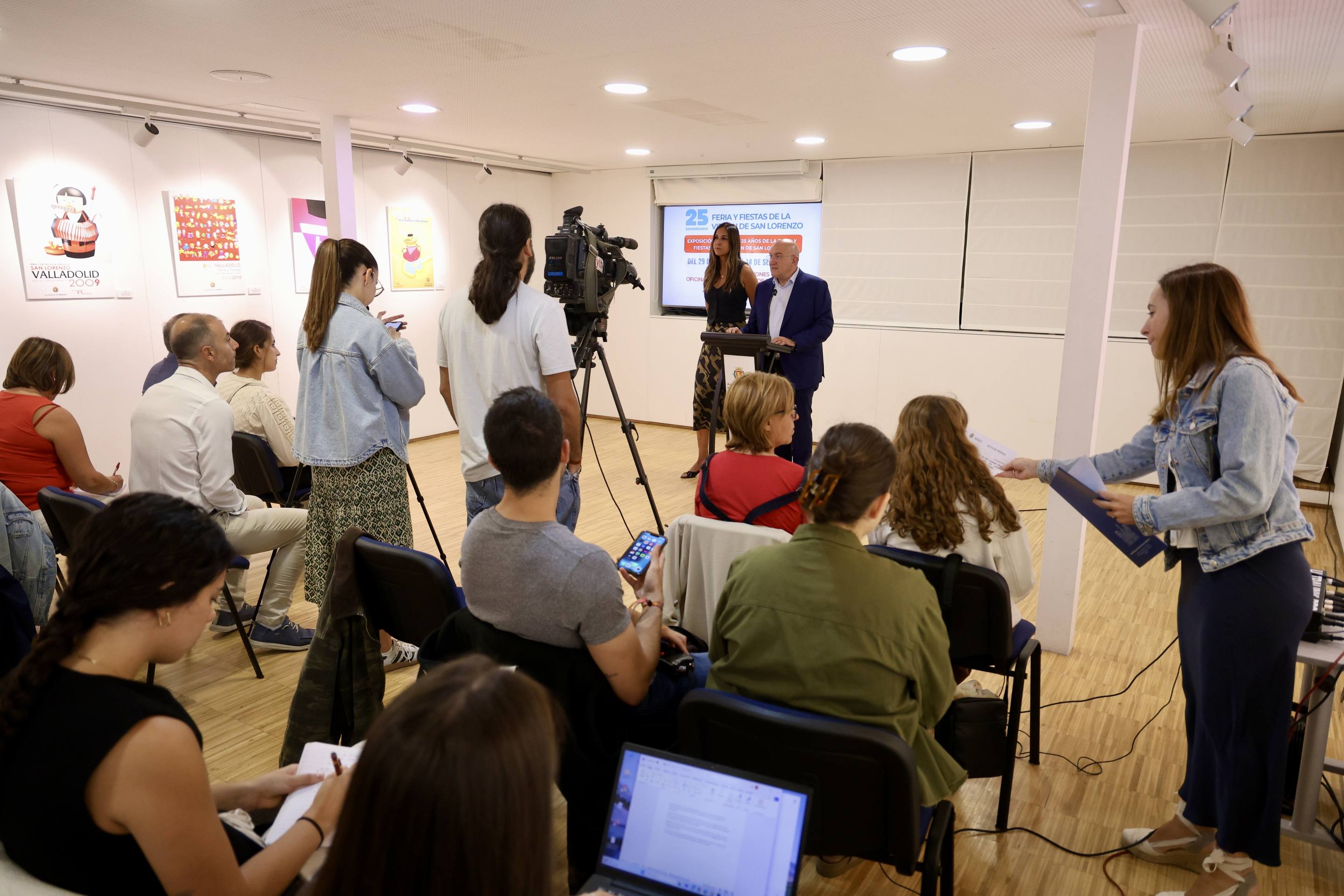 Los 25 años de carteles de las Fiestas de la Virgen de San Lorenzo, en imágenes