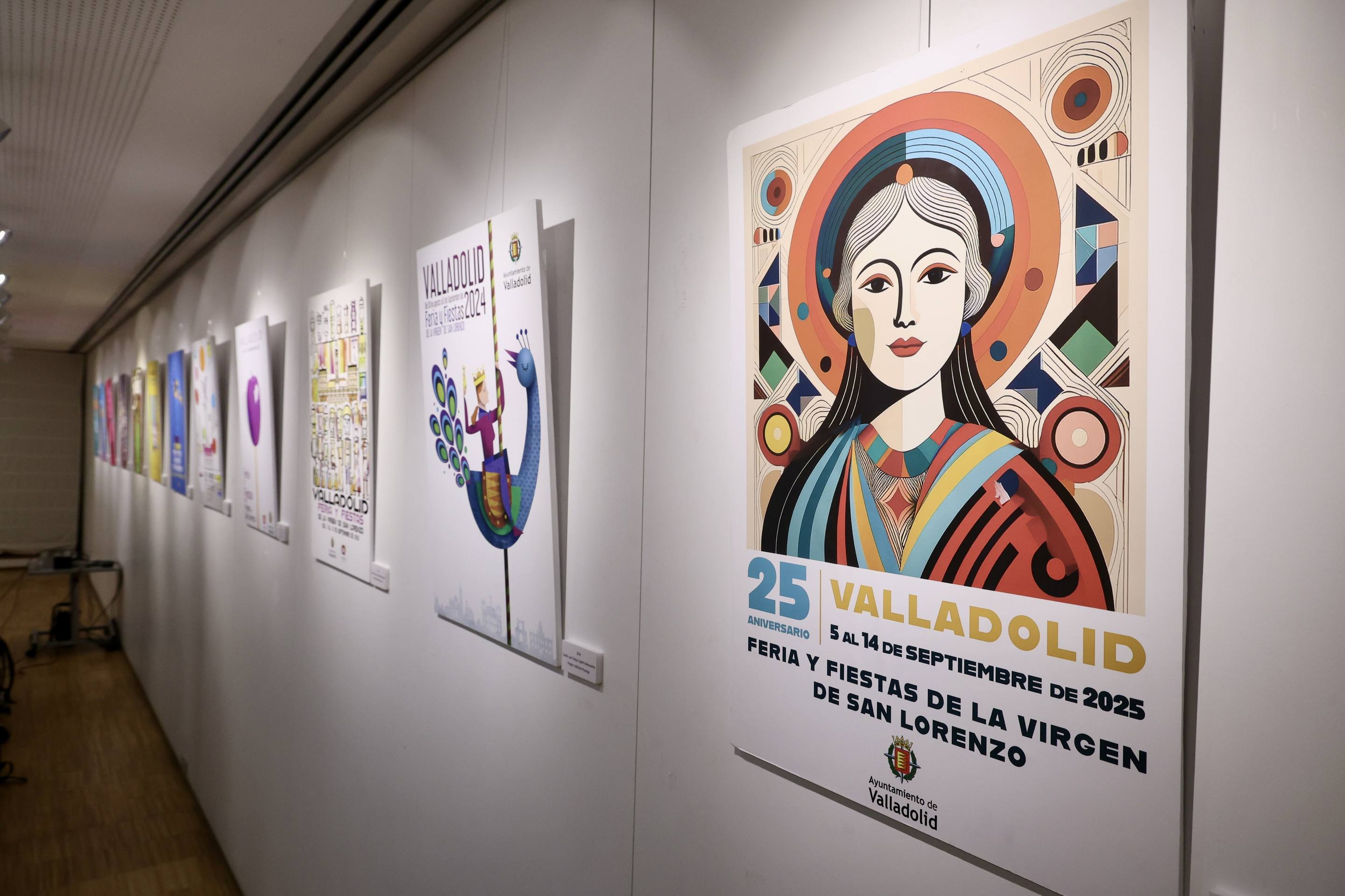 Los 25 años de carteles de las Fiestas de la Virgen de San Lorenzo, en imágenes