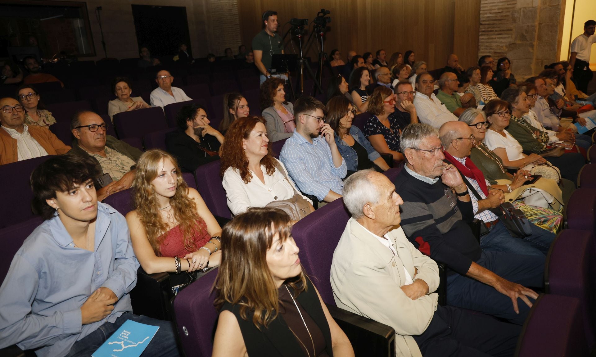 Agua, arte y vida en torno al Canal de Castilla
