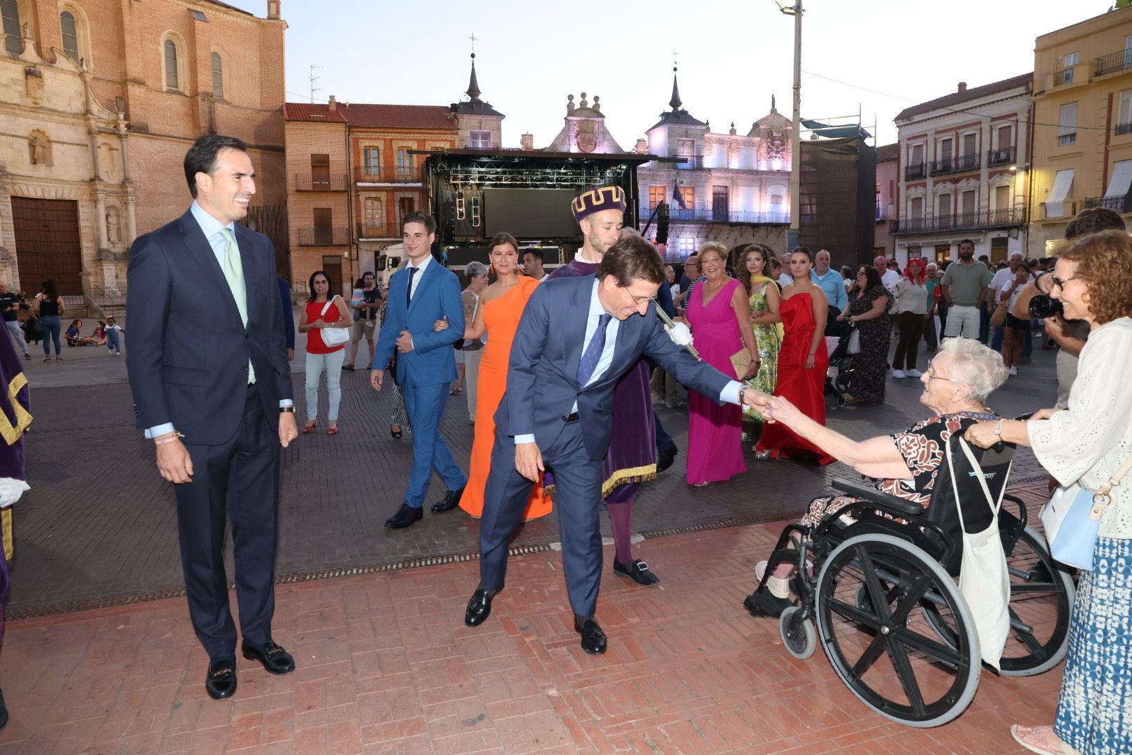 Las imágenes de Almeida en el pregón de Medina del Campo