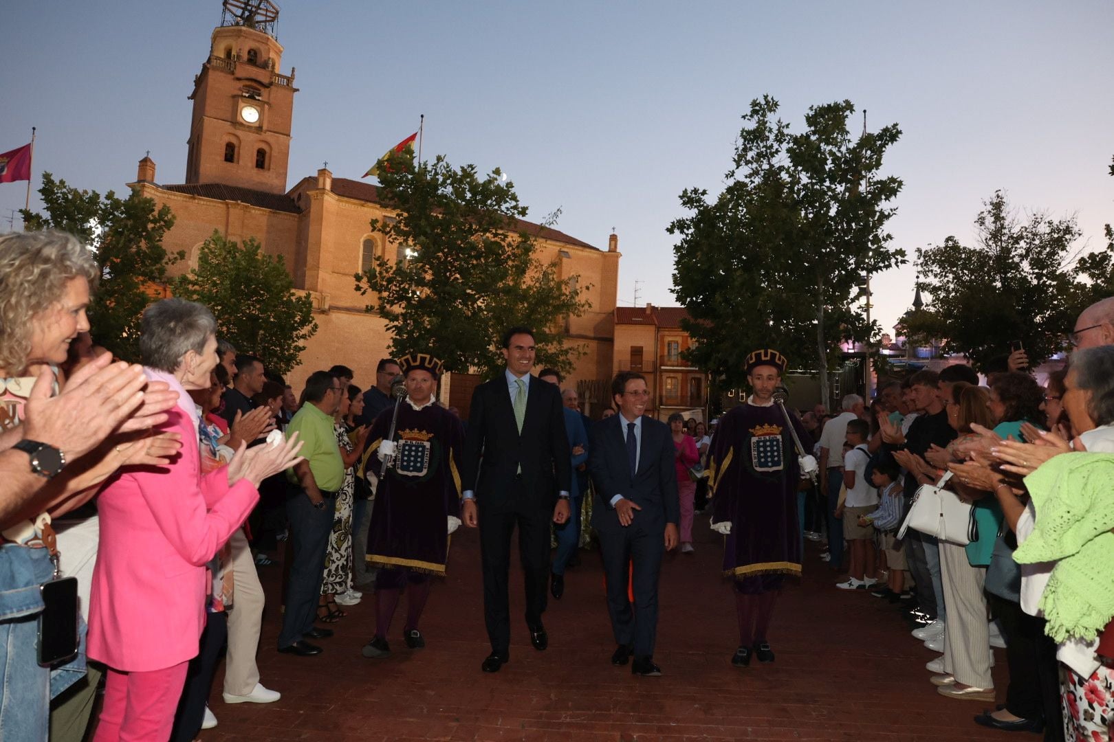 Las imágenes de Almeida en el pregón de Medina del Campo