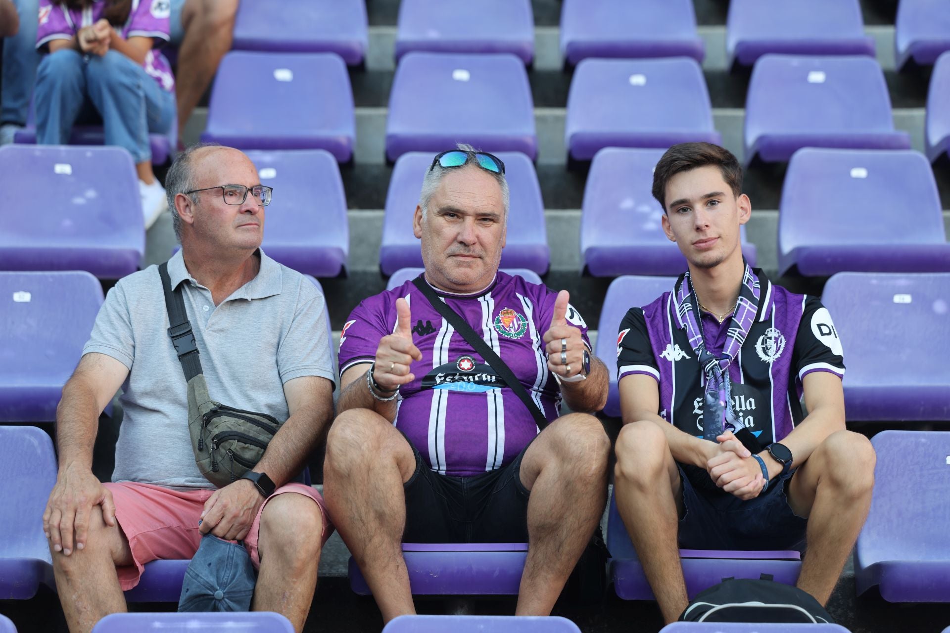 Búscate en la grada del Real Valladolid (1/4)