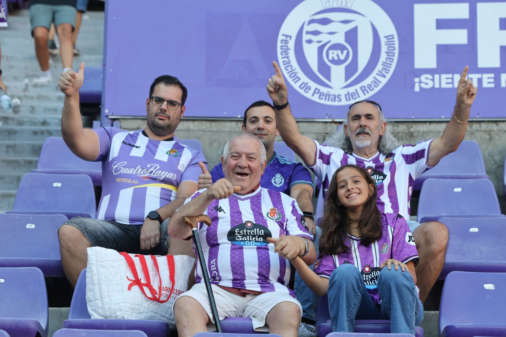 Búscate en la grada del Real Valladolid (3/4)