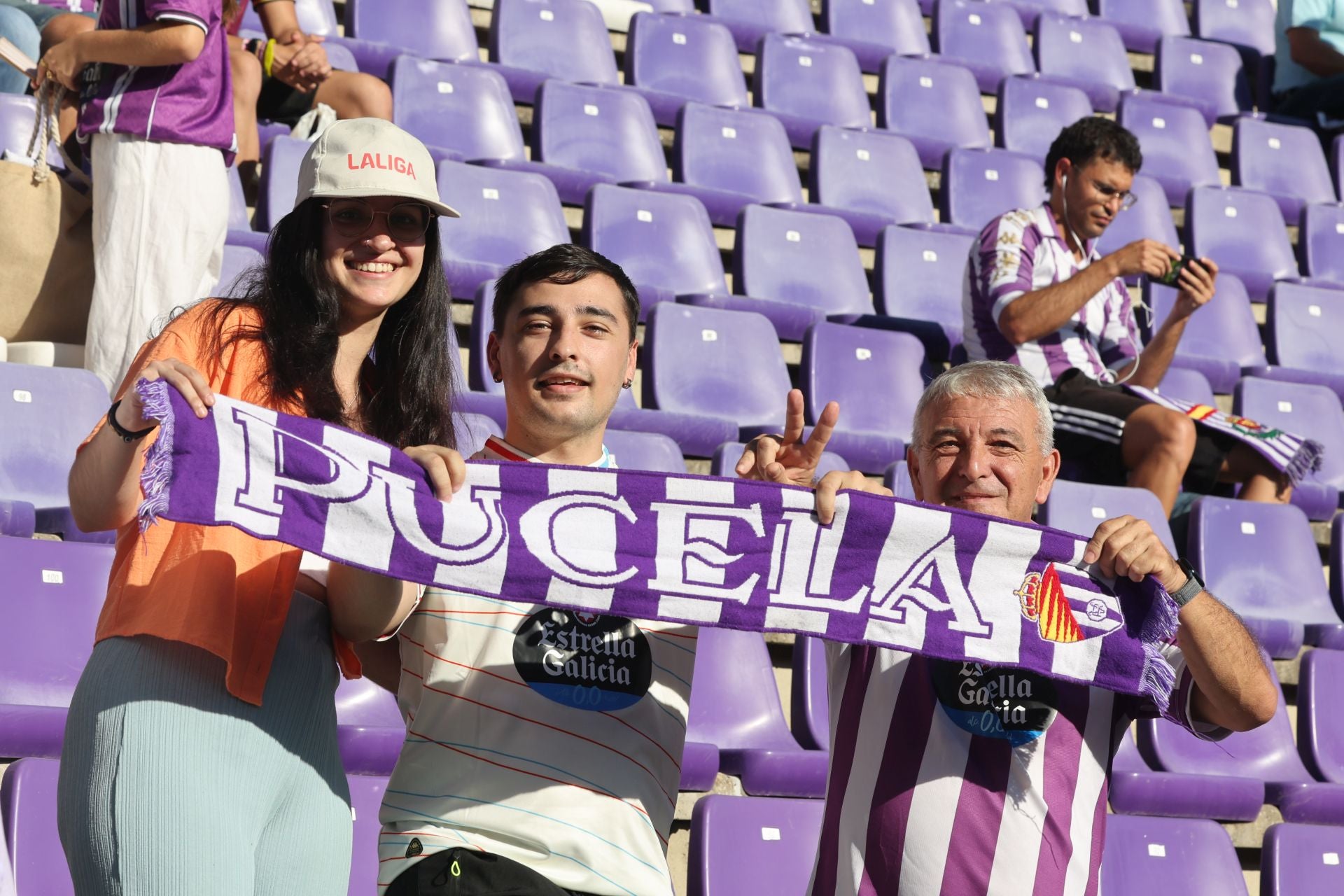 Búscate en la grada del Real Valladolid (3/4)