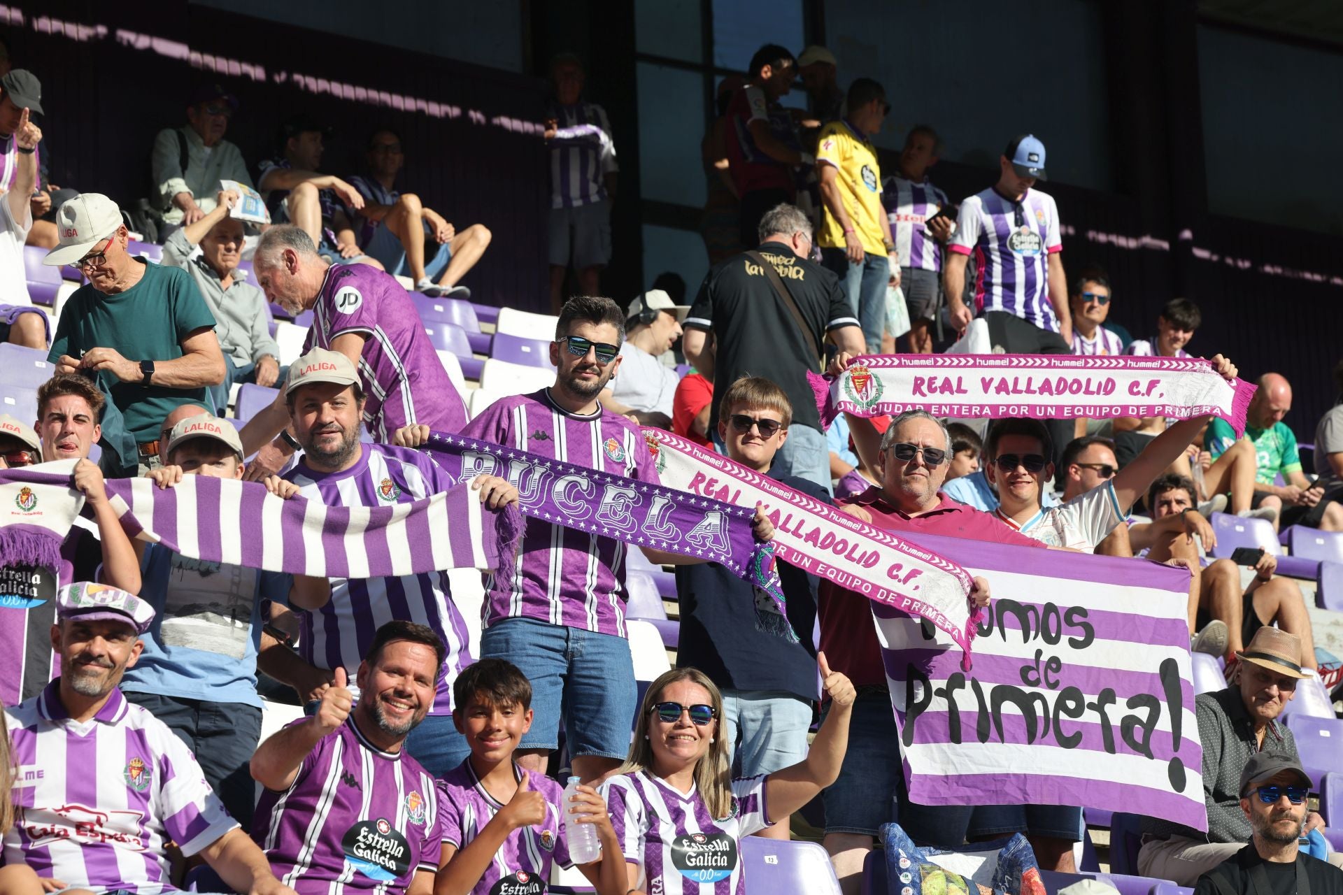 Búscate en la grada del Real Valladolid (1/4)