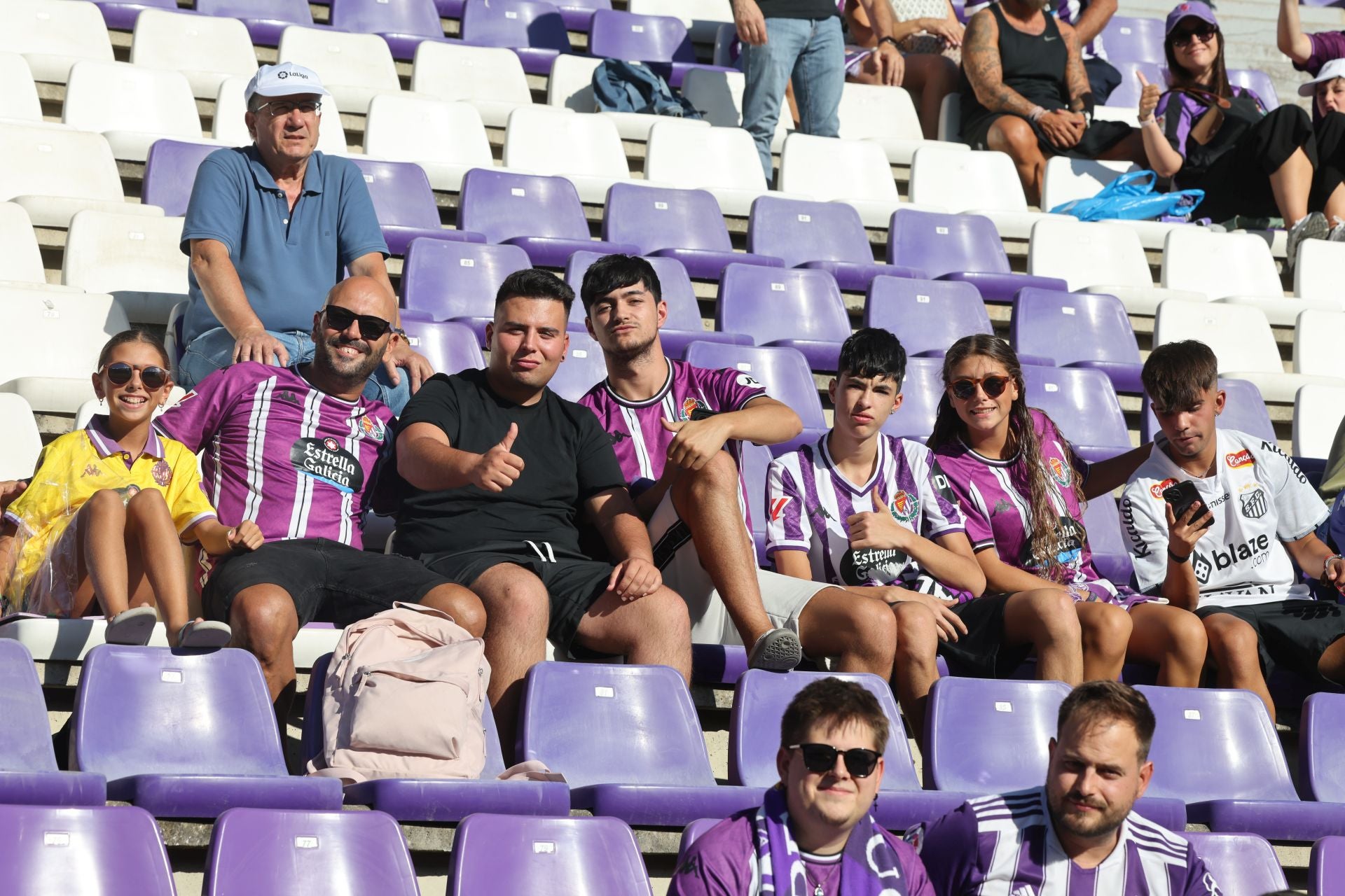 Búscate en la grada del Real Valladolid (2/4)