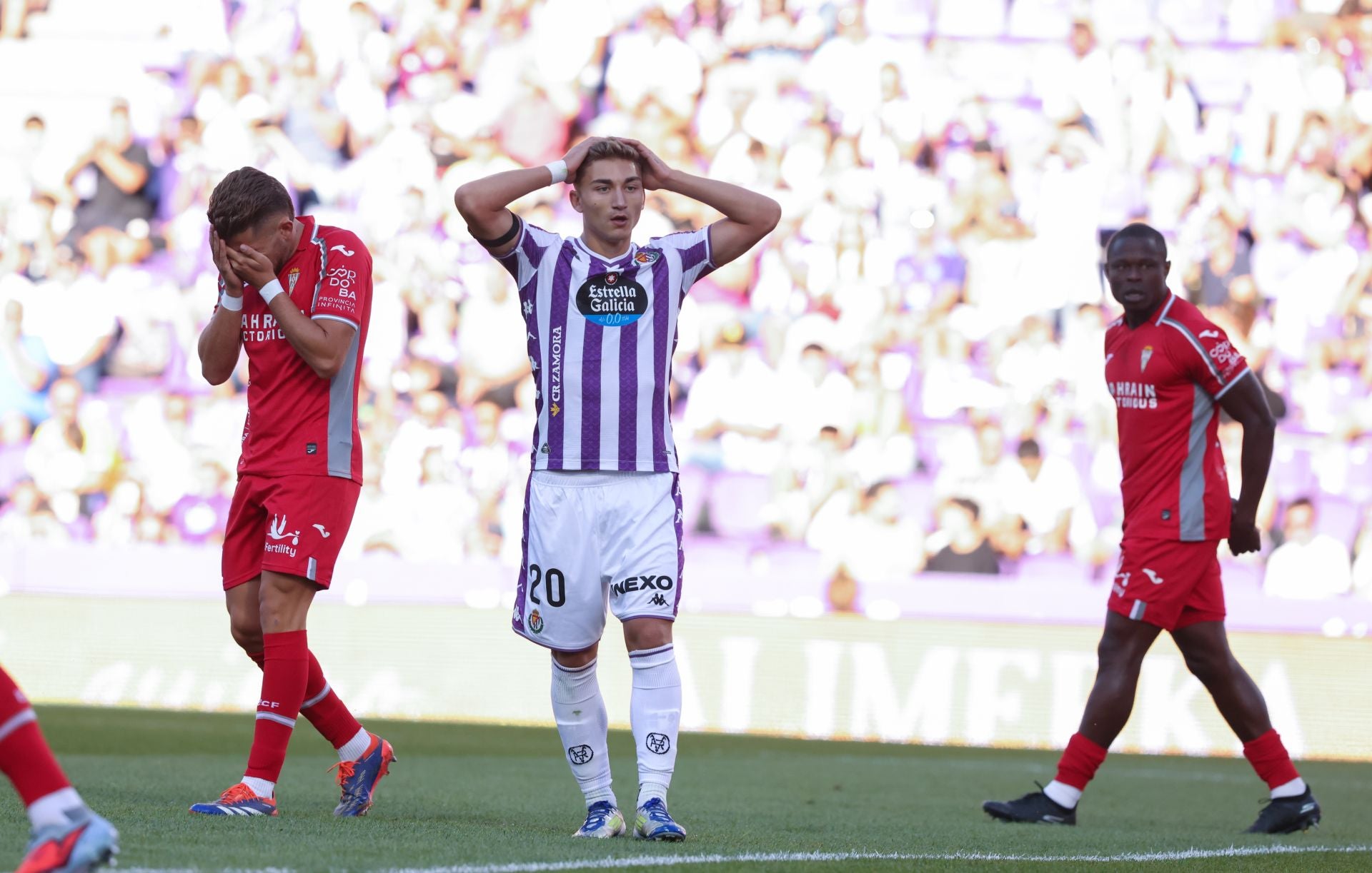 Las imágenes del partido entre el Real Valladolid y el Córdoba