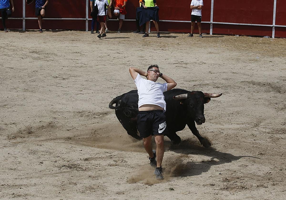 Encierro del sábado por la mañana en Ataquines