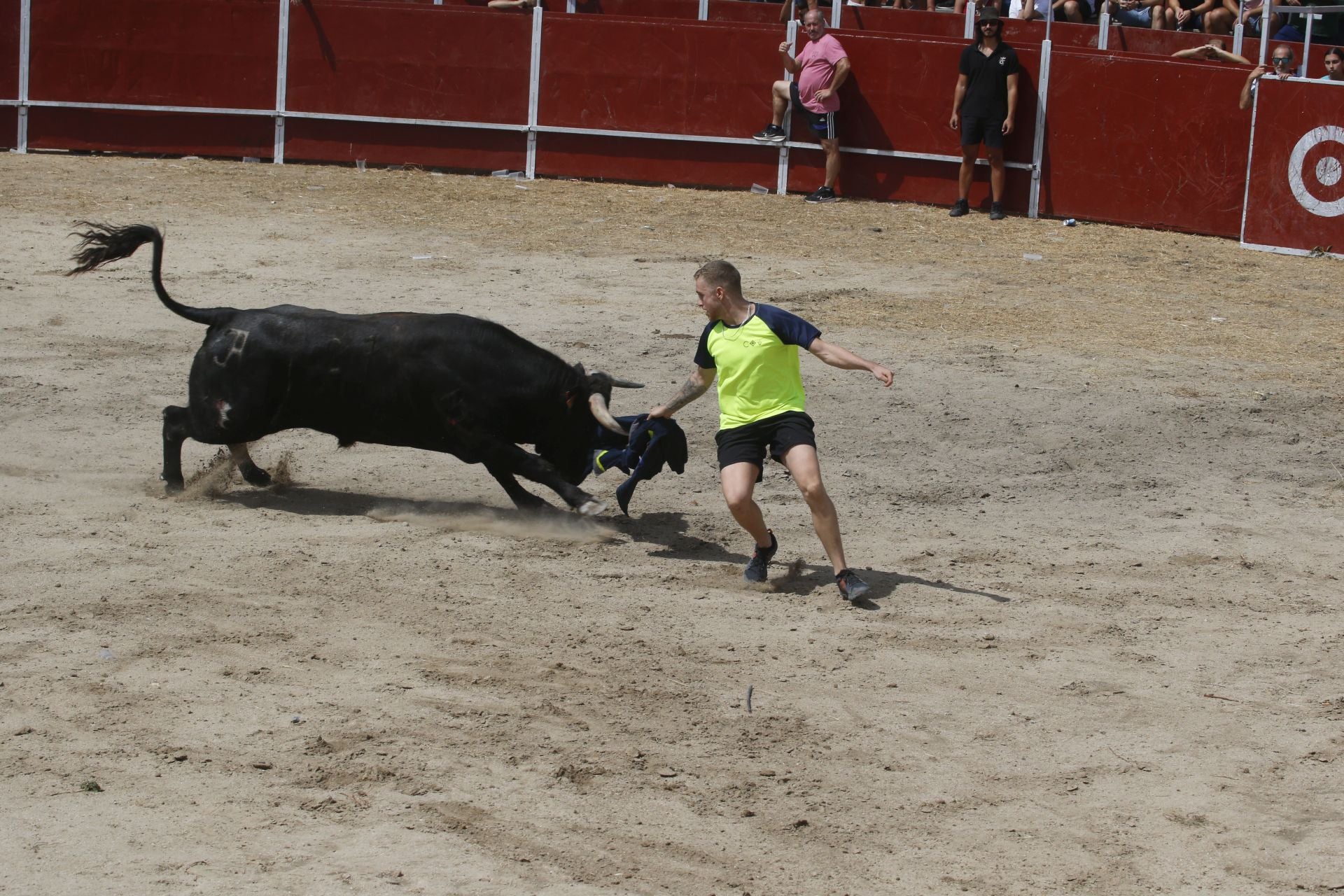 Encierro del sábado por la mañana en Ataquines