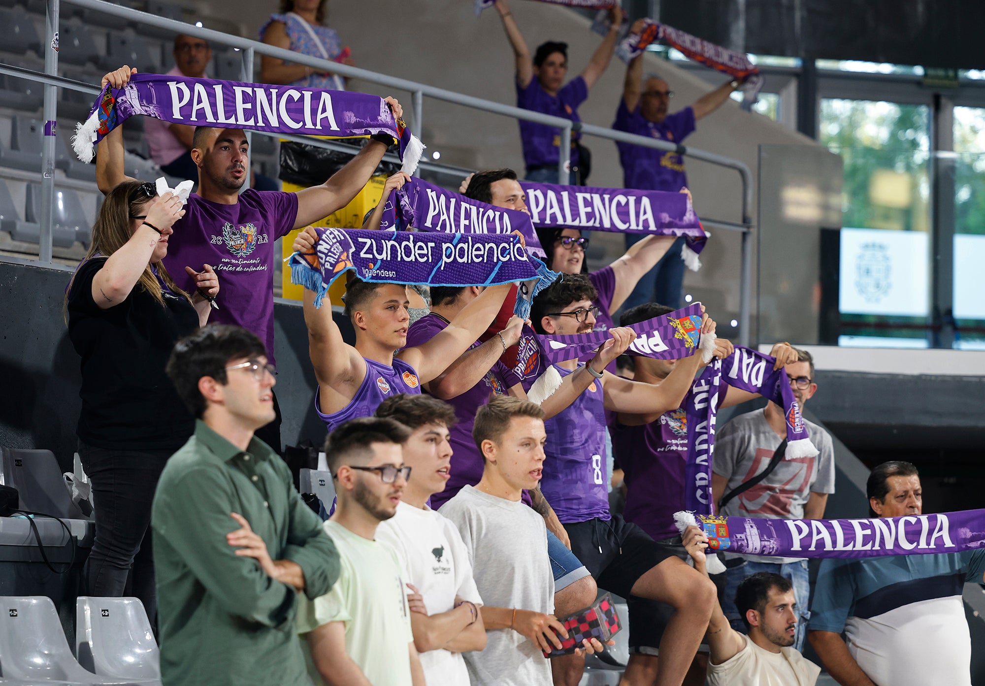 Búscate en las gradas del Super Agropal Palencia - Sporting Clube Portugal