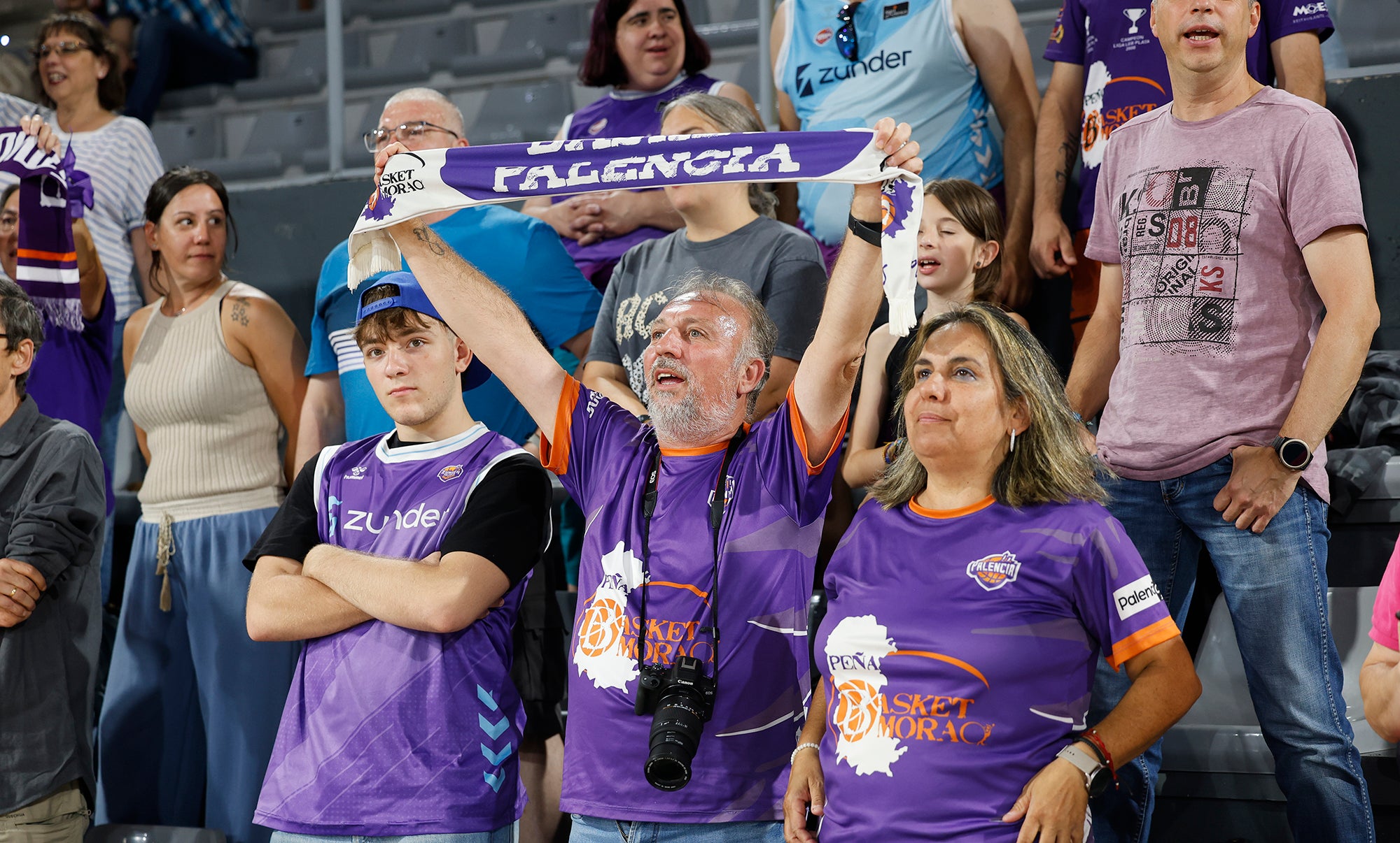 Búscate en las gradas del Super Agropal Palencia - Sporting Clube Portugal