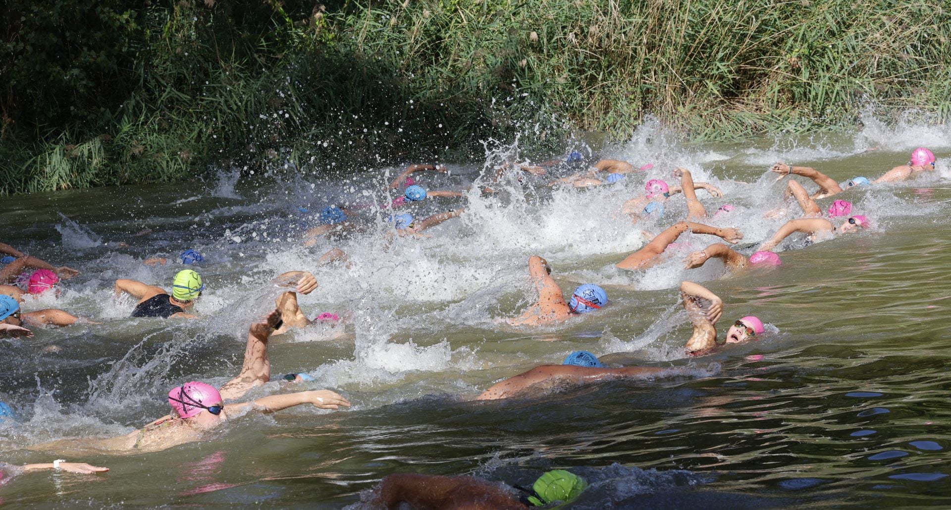 La Travesía a Nado del Carrión, en imágenes