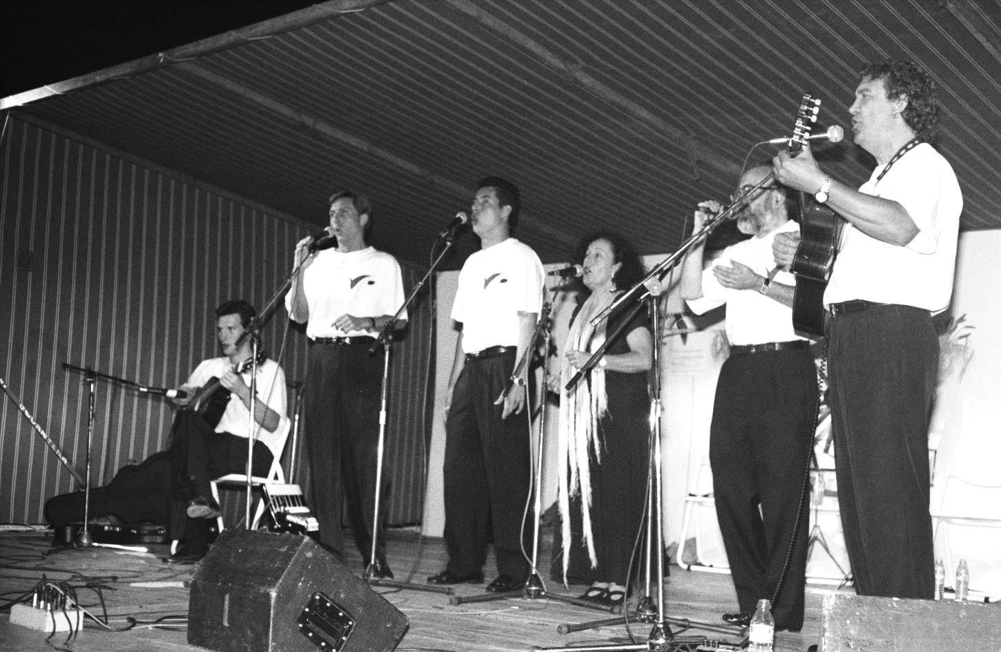 Grupo Castilla cantando las habaneras. 28 de julio de 1998.