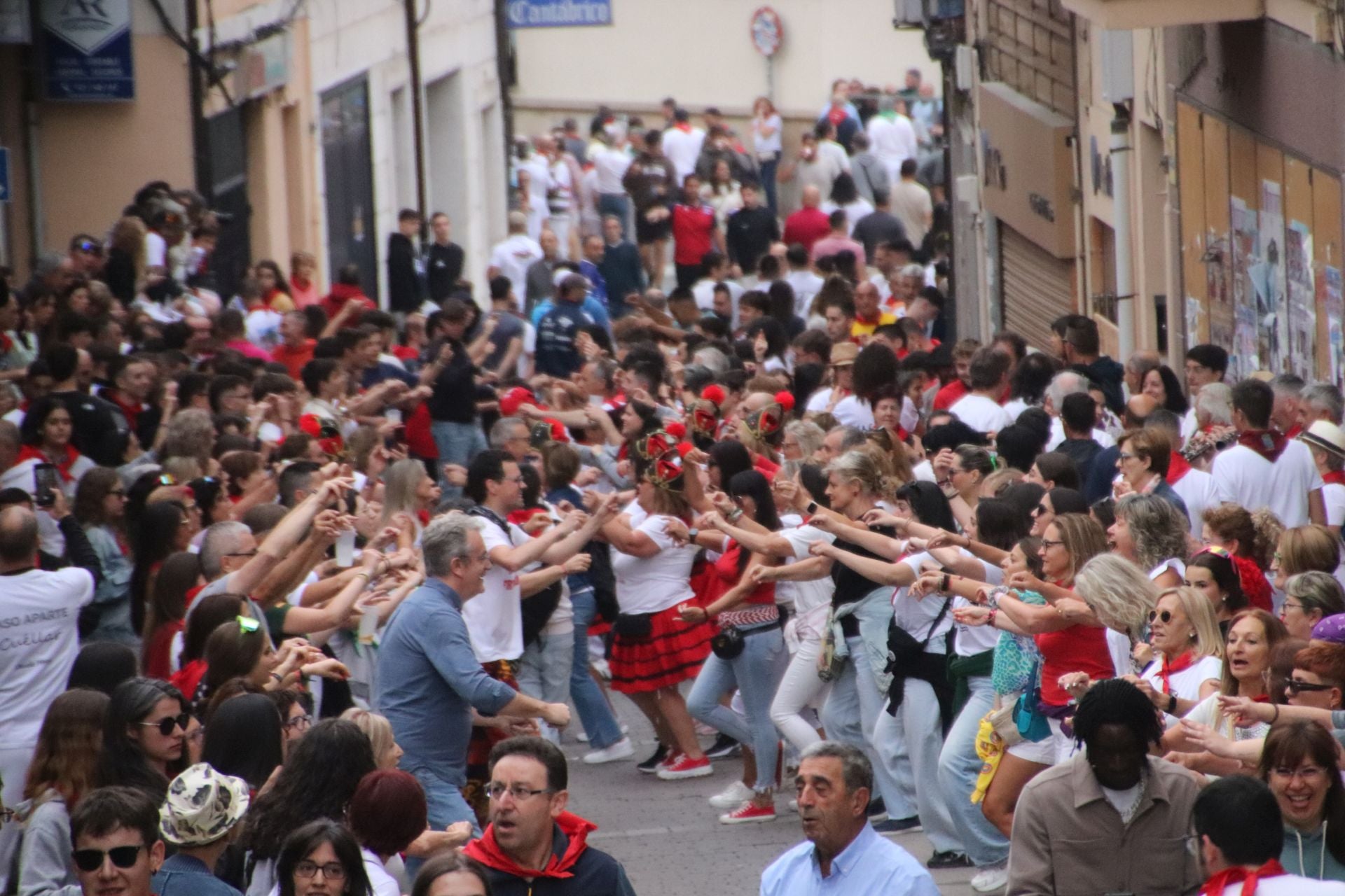 Fotos del ambiente en Cuéllar durante el primero de sus encierros