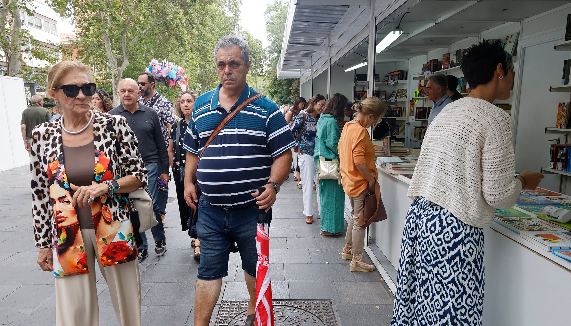 La Feria del Libro llena el Salón de literatura e historias