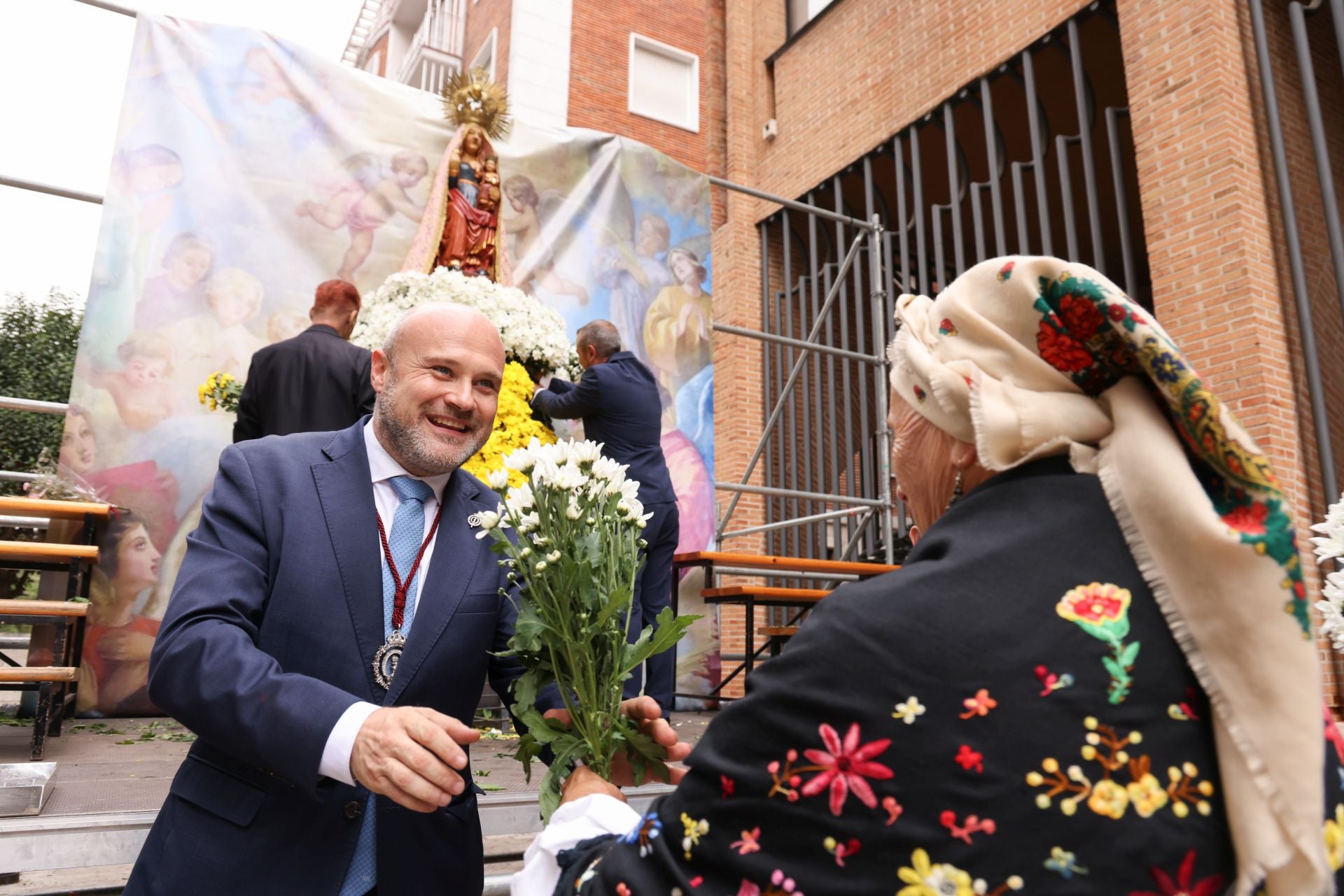 Ofrenda floral y misa en honor a la Virgen de San Lorenzo, patrona de Valladolid