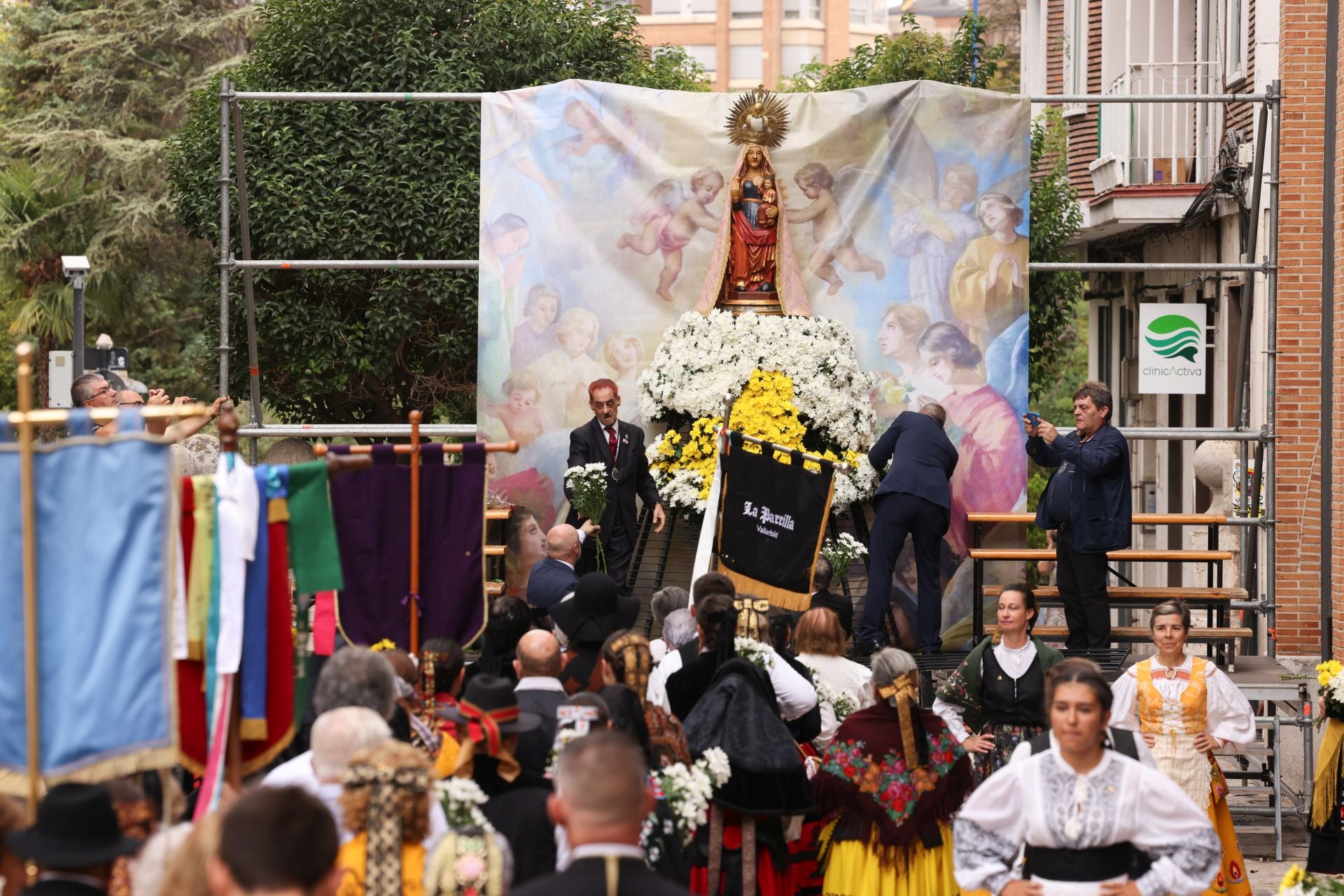 Ofrenda floral y misa en honor a la Virgen de San Lorenzo, patrona de Valladolid