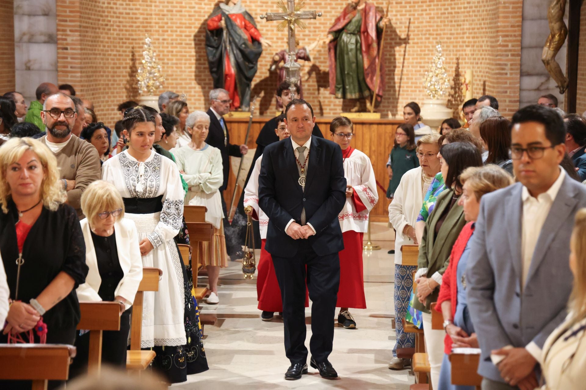 Ofrenda floral y misa en honor a la Virgen de San Lorenzo, patrona de Valladolid