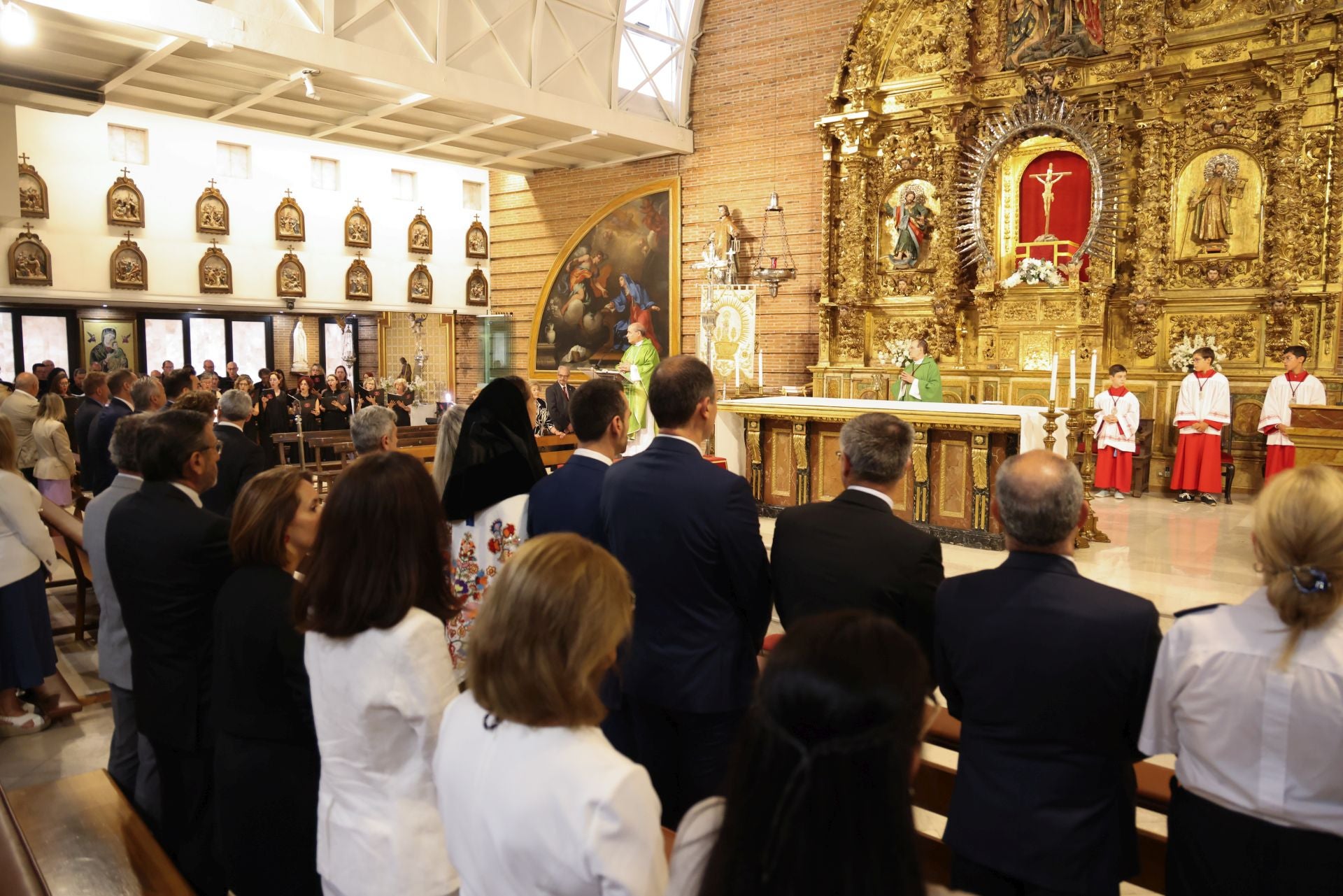 Ofrenda floral y misa en honor a la Virgen de San Lorenzo, patrona de Valladolid