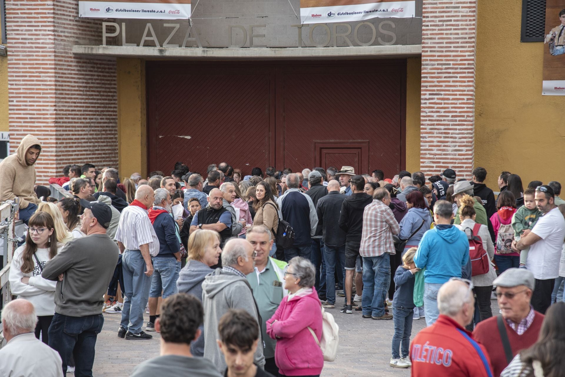 Fotos del ambiente en Cuéllar durante el primero de sus encierros