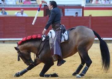 Diego Ventura, a lomos de Bronce, afianza su idilio con el coso de Campos Góticos