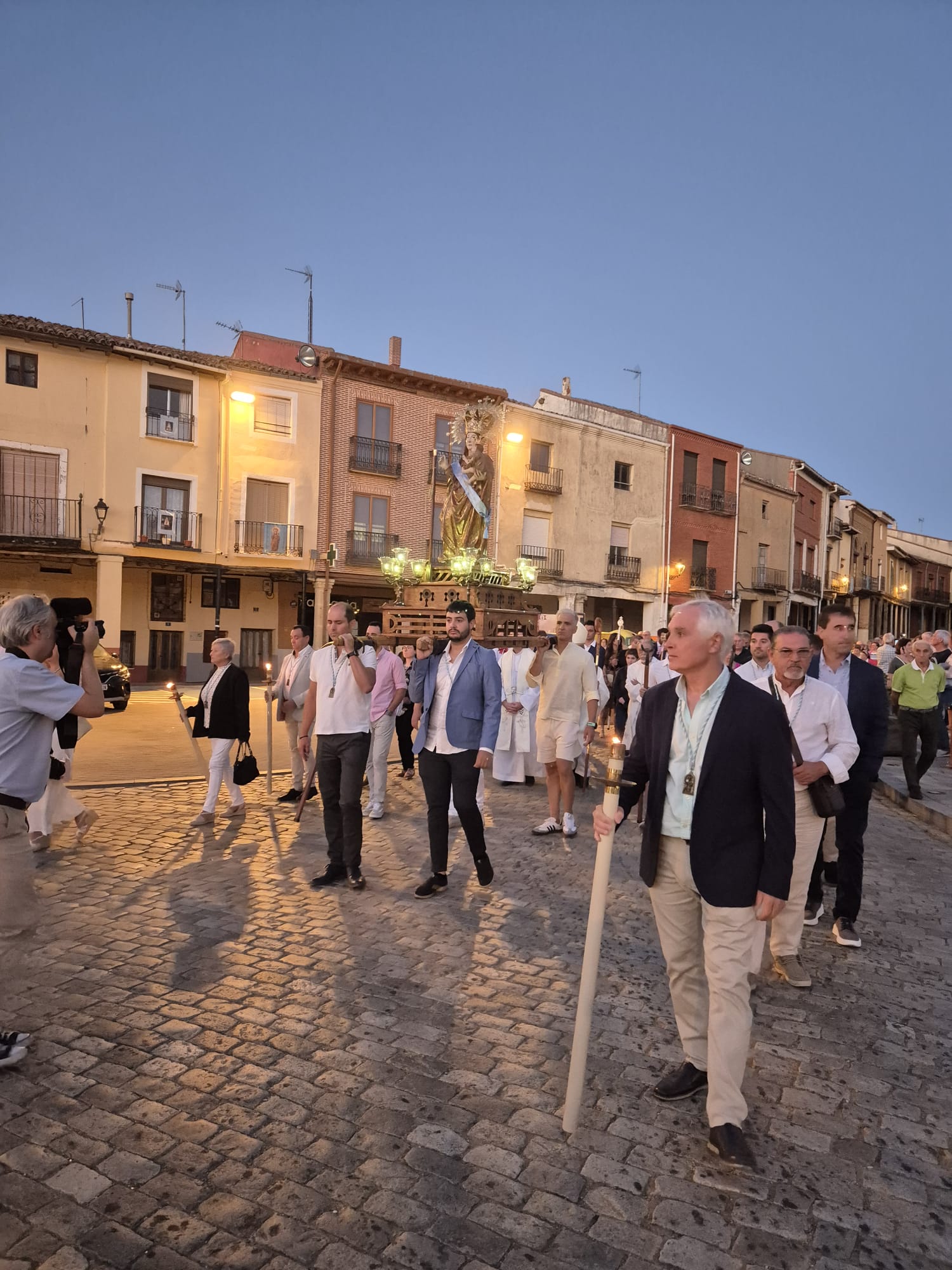 Así fue la emotiva proclamación de la Virgen de Fuentes como alcaldesa perpetua de Villalón de Campos