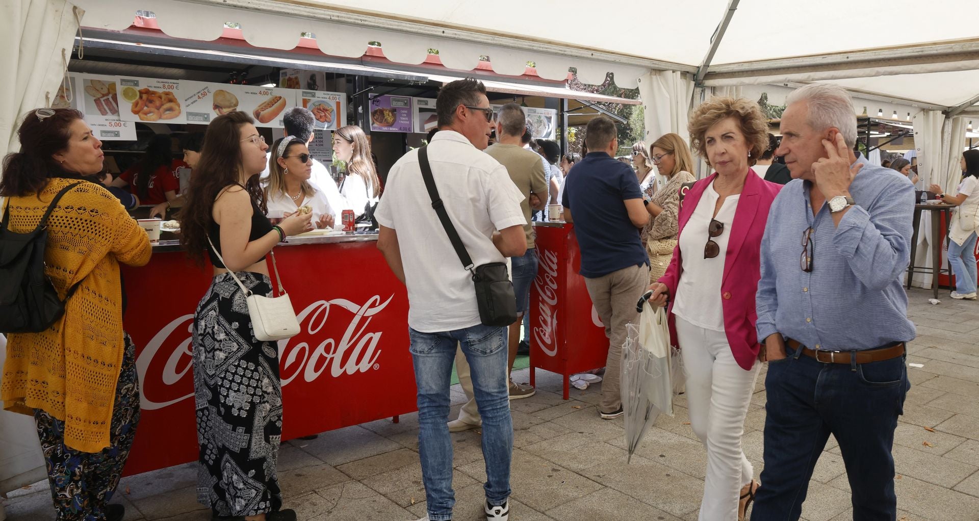 La oferta gastronómica de San Antolín llena las calles de gente