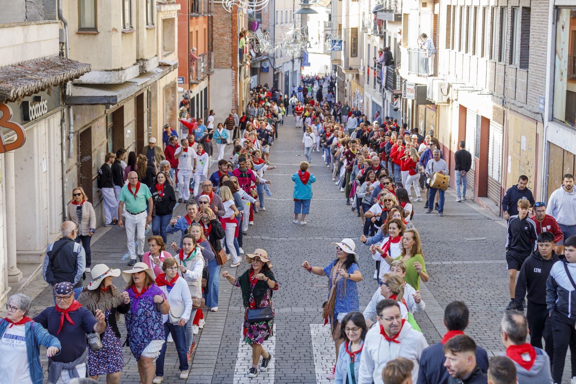 Fotos del segundo encierro de Cuéllar en el tramo urbano