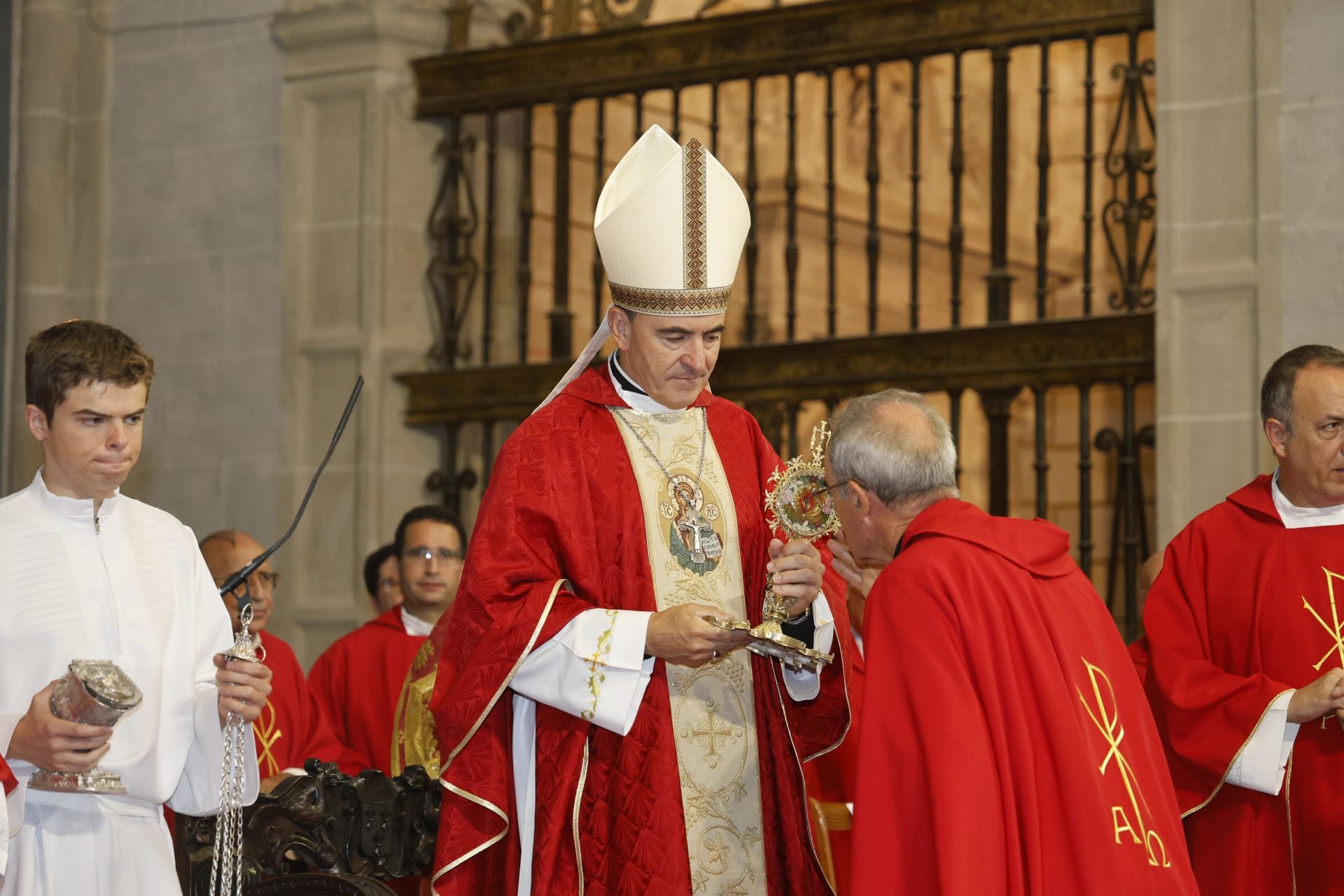 La Catedral de Palencia, a rebosar en la misa por San Antolín