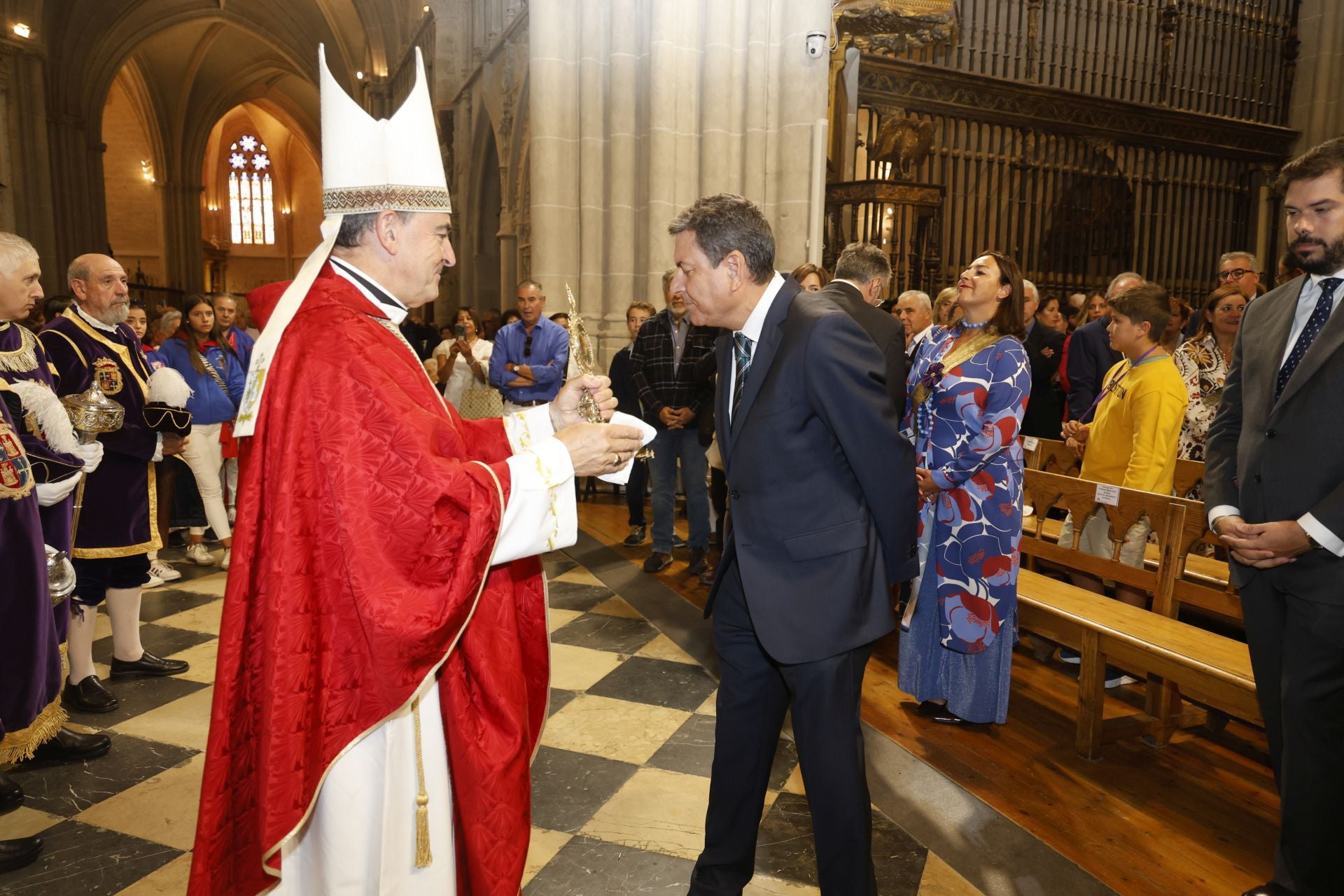 La Catedral de Palencia, a rebosar en la misa por San Antolín