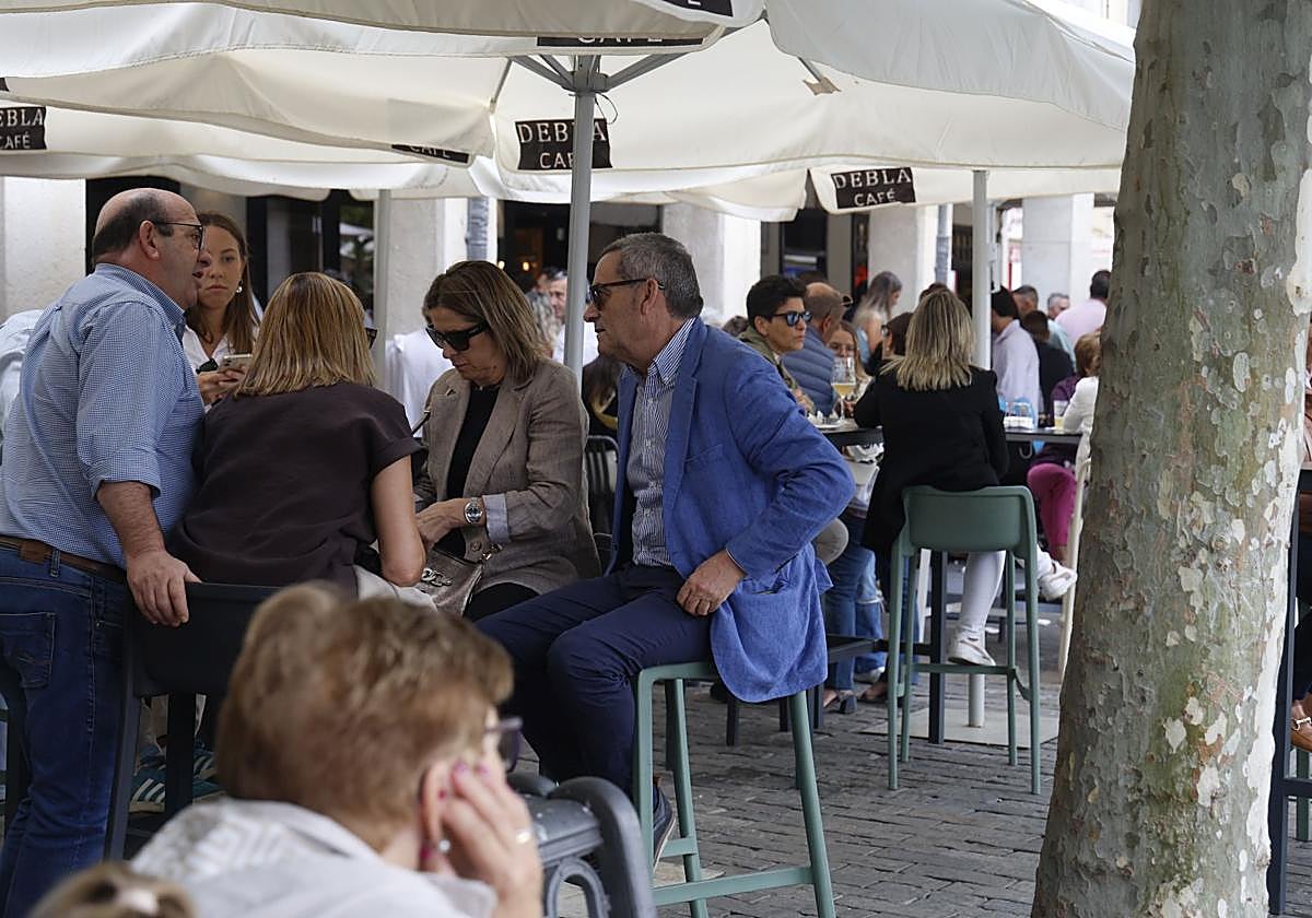 Los palentinos llenan las calles por San Antolín