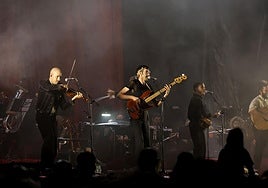 Actuación de El Nido y la Banda de Música.