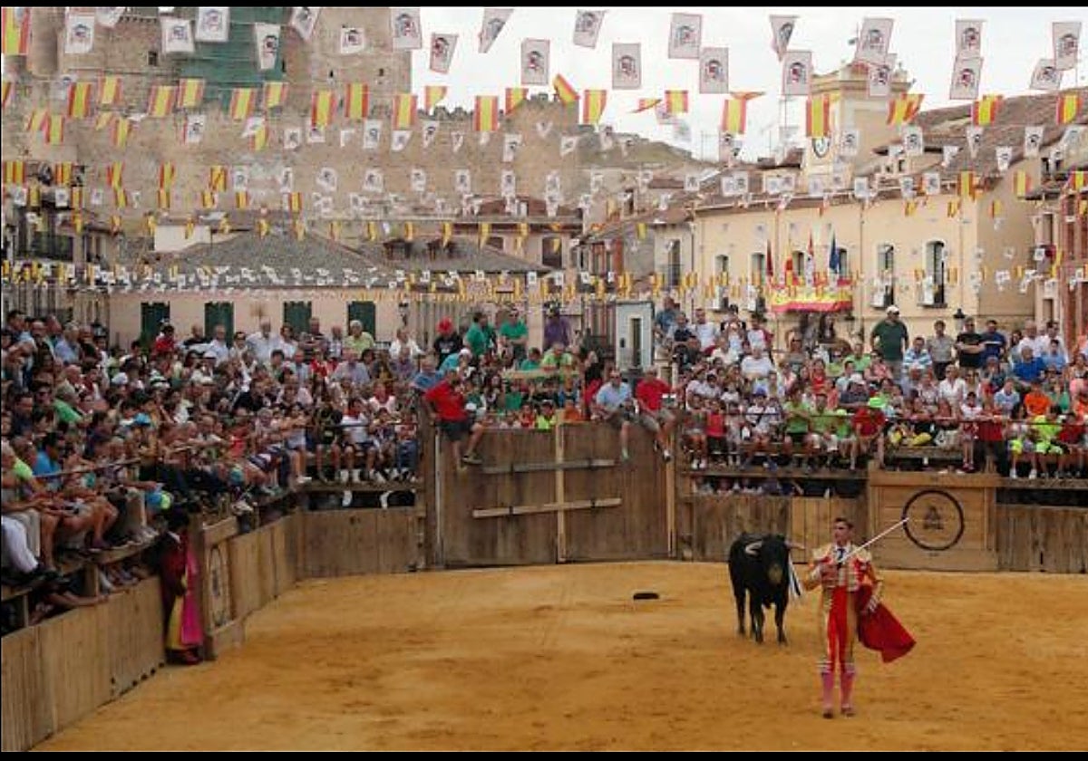 Un festejo celebrado en la plaza de Turégano en fechas anteriores