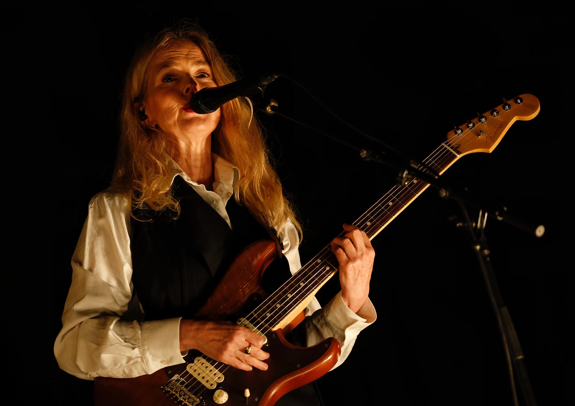 Cristina Rosenvinge llena la Plaza Mayor con su pop lírico