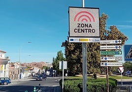 Panel de la futura Zona de Bajas Emisiones de Segovia.