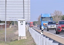 Radar en la N-601, a la altura de la Pedraja de Portillo.