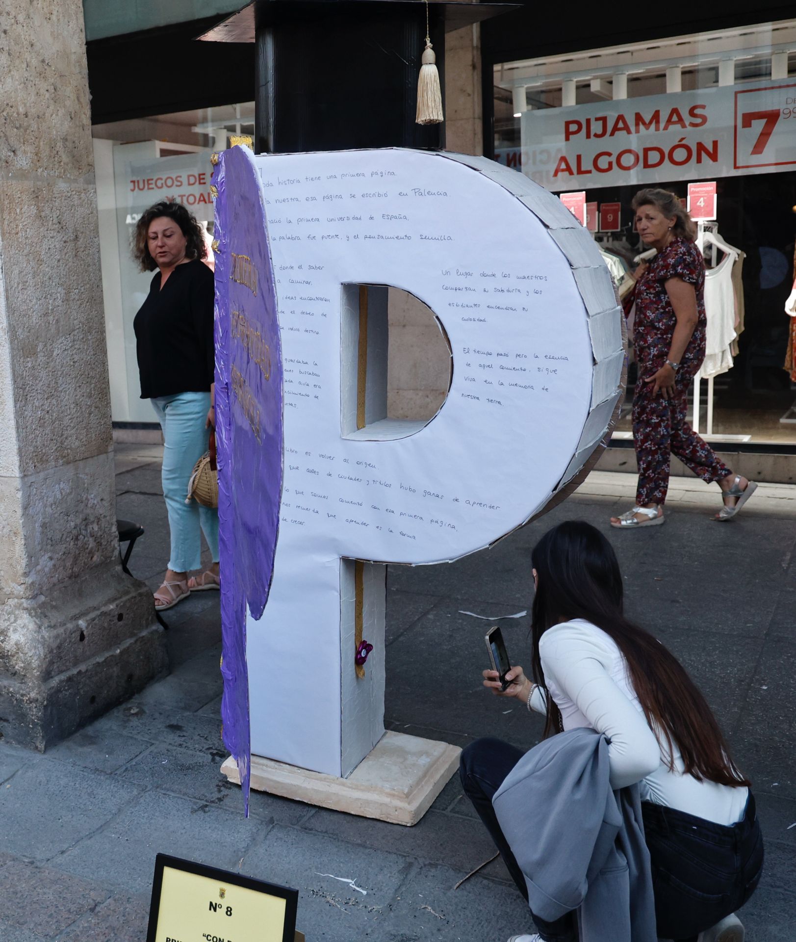 Así han quedado las esculturas en forma de P del concurso de San Antolín