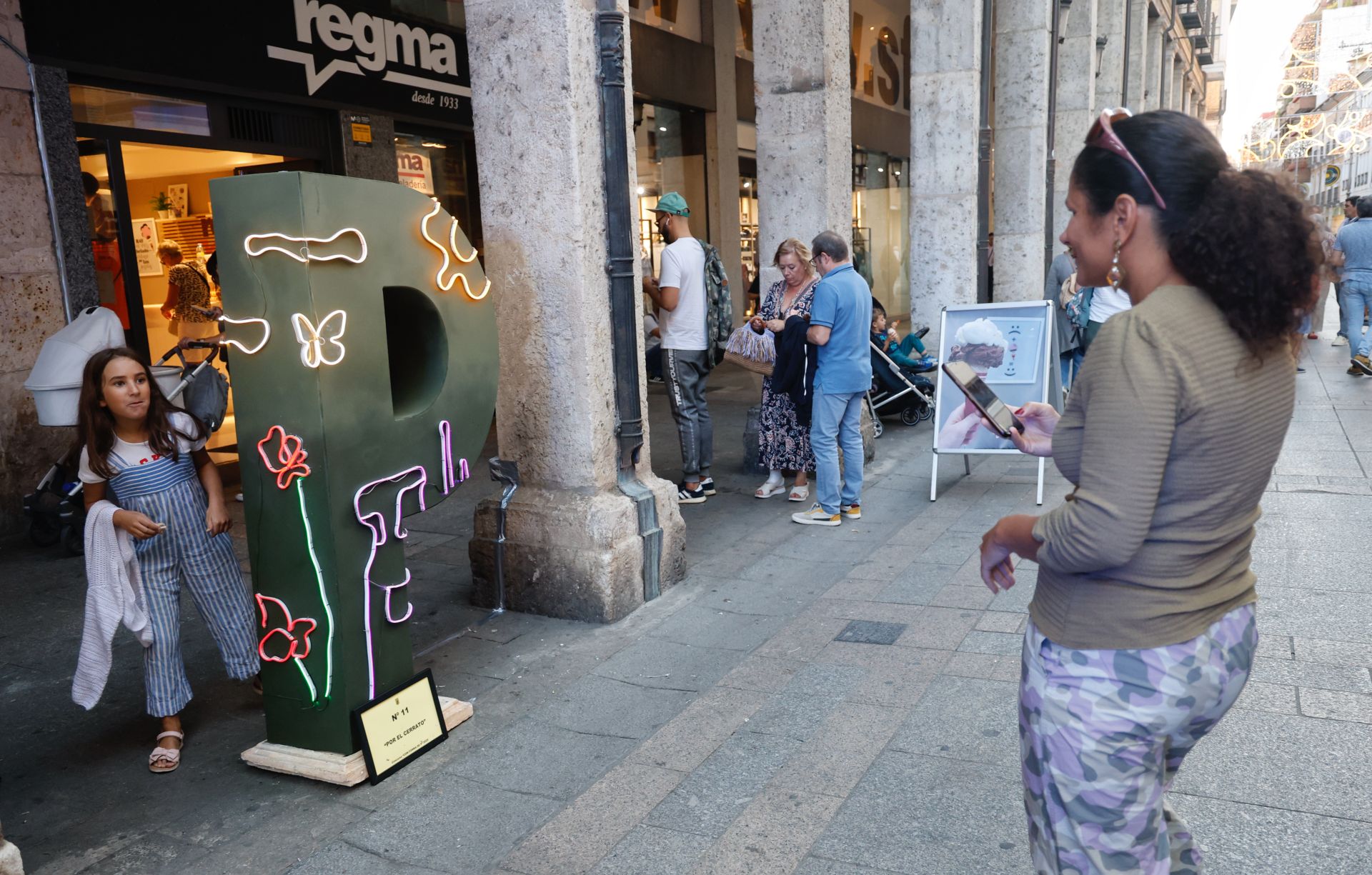 Concurso de las esculturas con forma de P