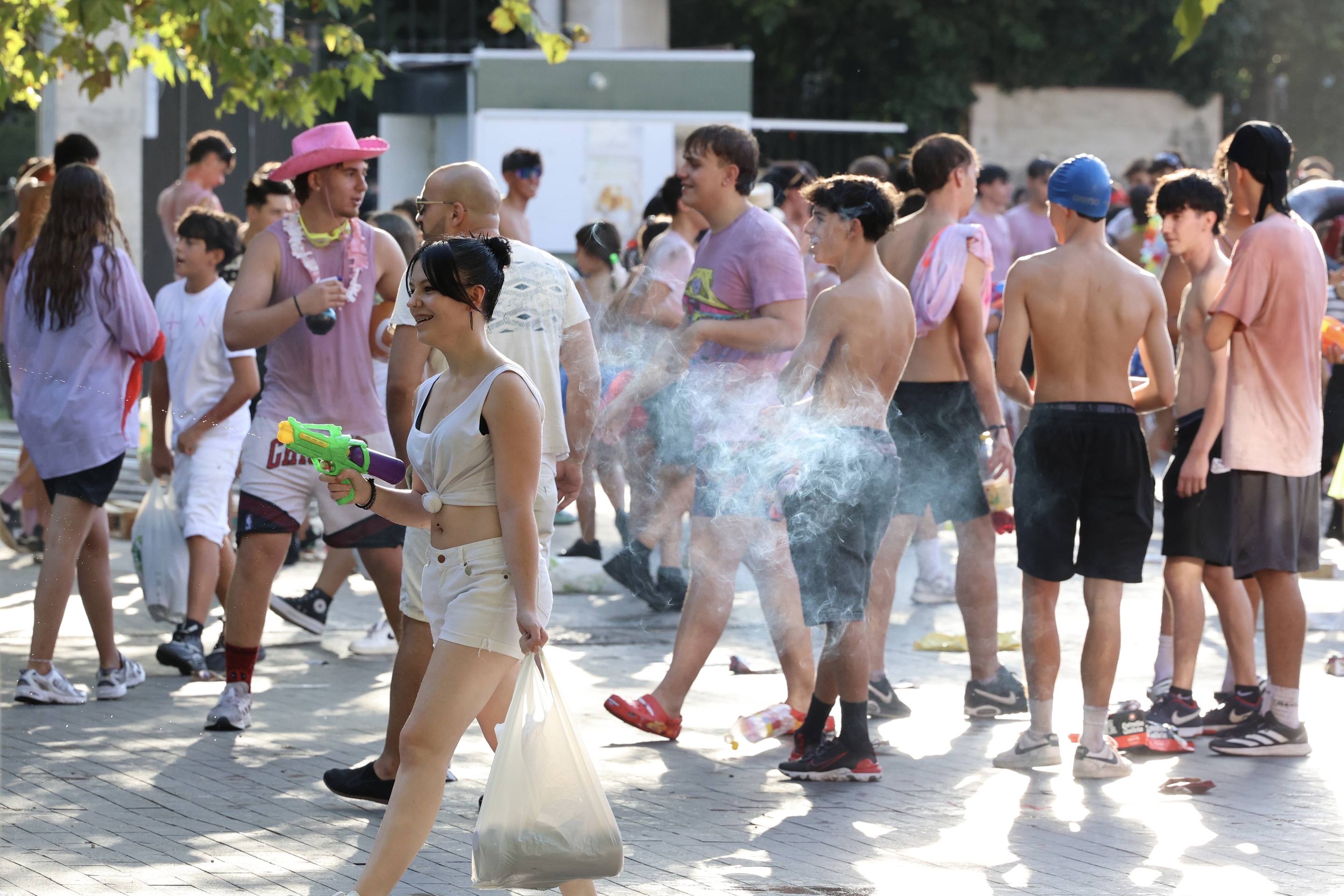 Las mejores imágenes del desfile de peñas de las Fiestas de Valladolid 2025