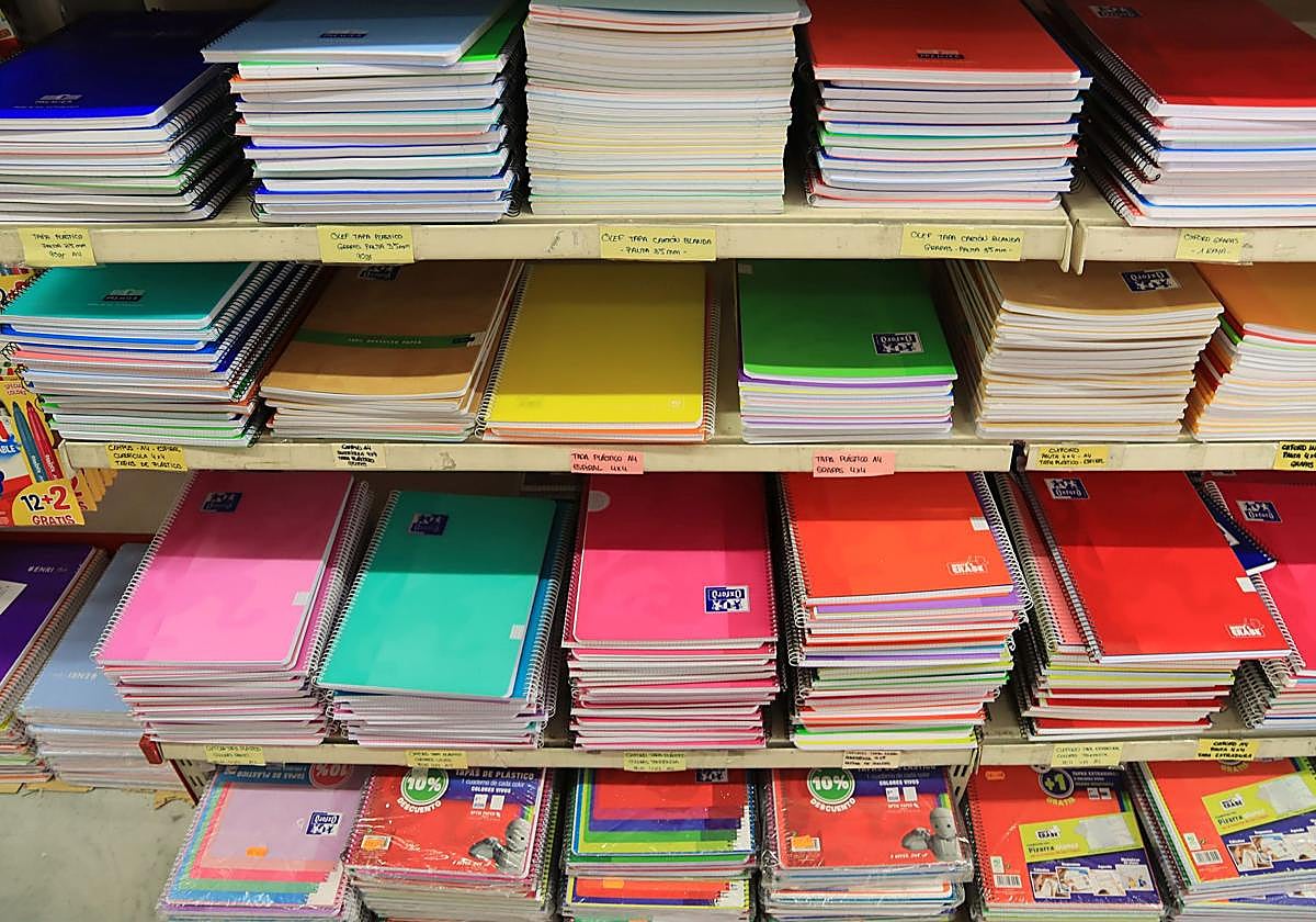 Cuadernos a la espera del inminente comienzo de un nuevo curso.